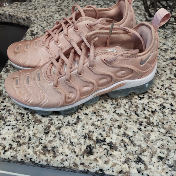 Nike Vapor Max Plus - Picture 2 of 5
